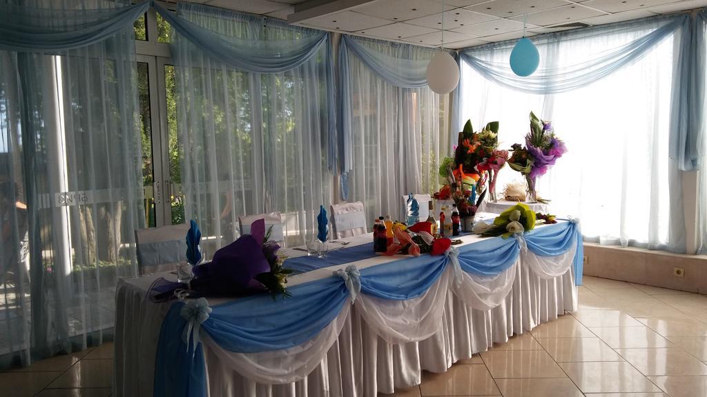 Park Hotel Persey Warna Exterior foto